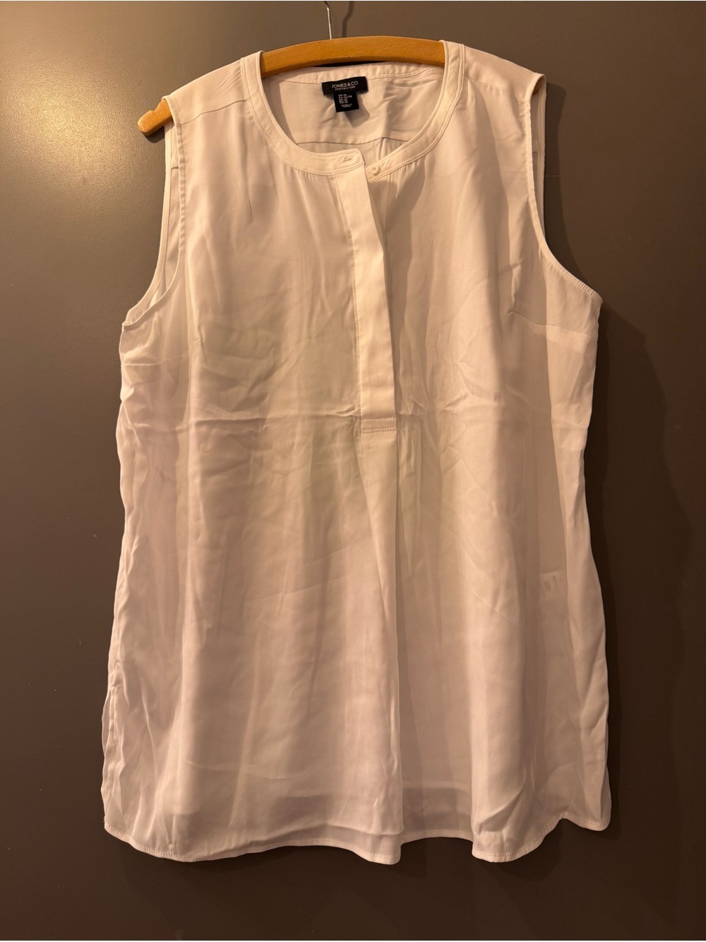 White Sleeveless Blouse